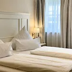 Hotel-restaurant Anne-sophie מלון 4*