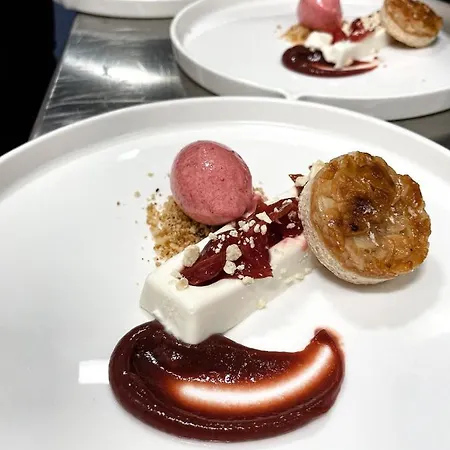 Hotel-restaurant Anne-sophie ホテル 4*
