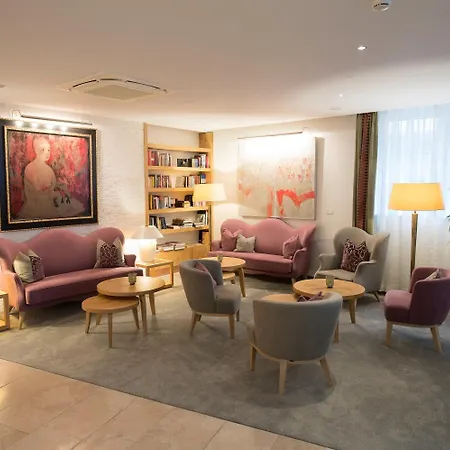 Hotel-restaurant Anne-sophie ホテル 4*