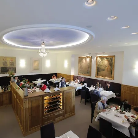 Hotel-restaurant Anne-sophie ホテル